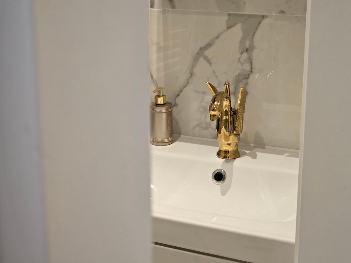 Apartament Herz Von Mariahilfer Wiedeń